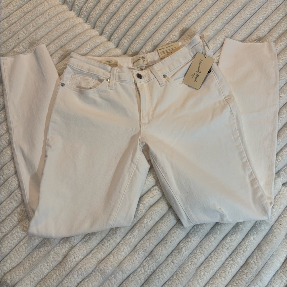 Universal Thread White Straight Leg Jeans
